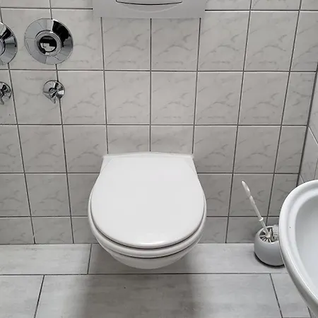 Apartment Netflix Waschtrockner 4 Gaeste Waiblingen Stuttgart Glorystay Apartman