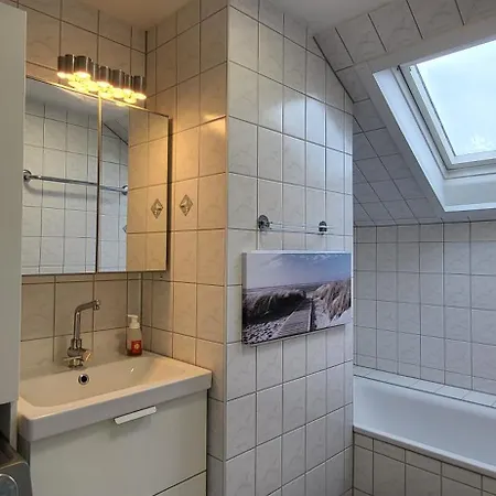 Stylisches 2 Apartment, Naehe Stuttgart, Netflix, Waschtrockner & Self Checkin Apartamento Kernen